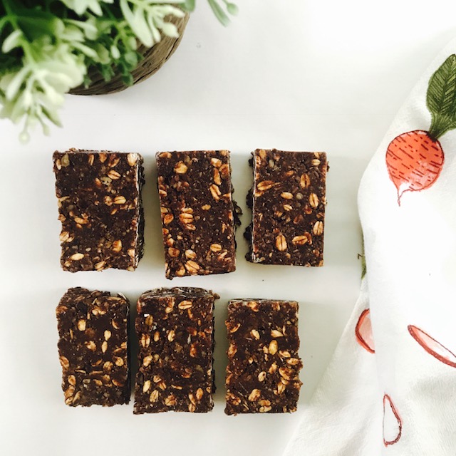 No-Bake Cocoa Granola Bars